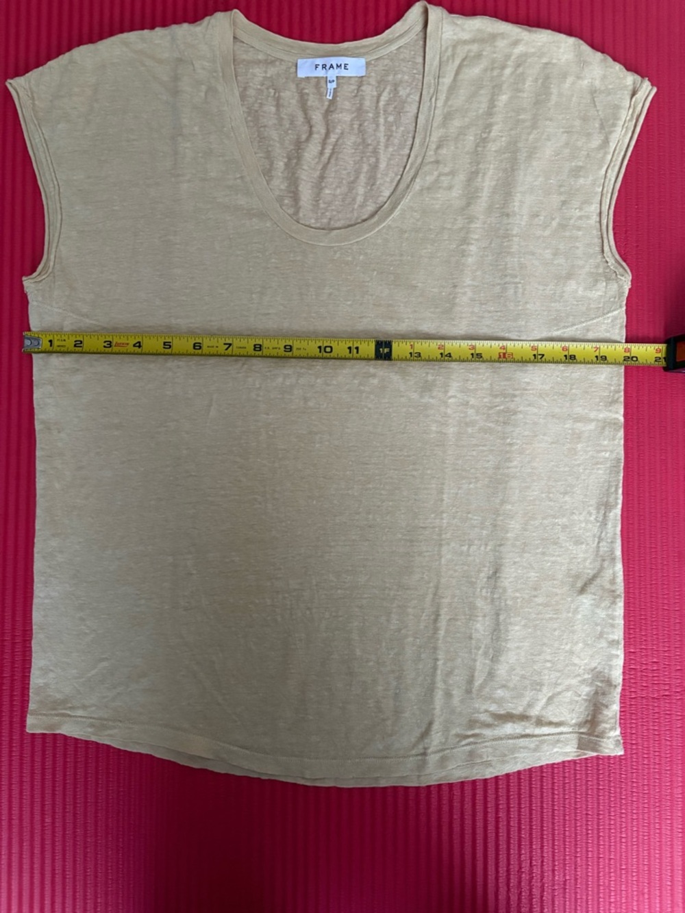 Frame Tan  Linen-cap Sleeve scoop neck Tee